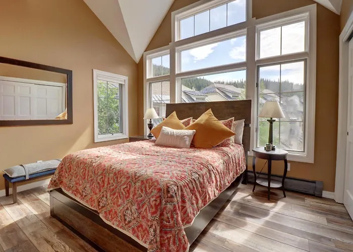 2 Bedrooms *